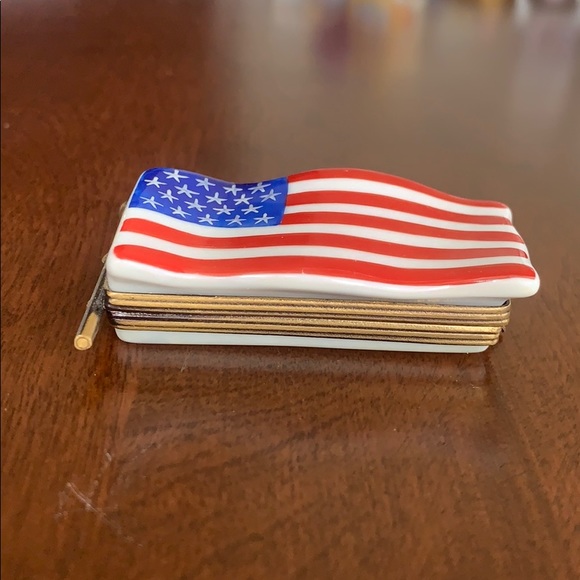 *SOLD* American Flag Limoges Box - Picture 2 of 8